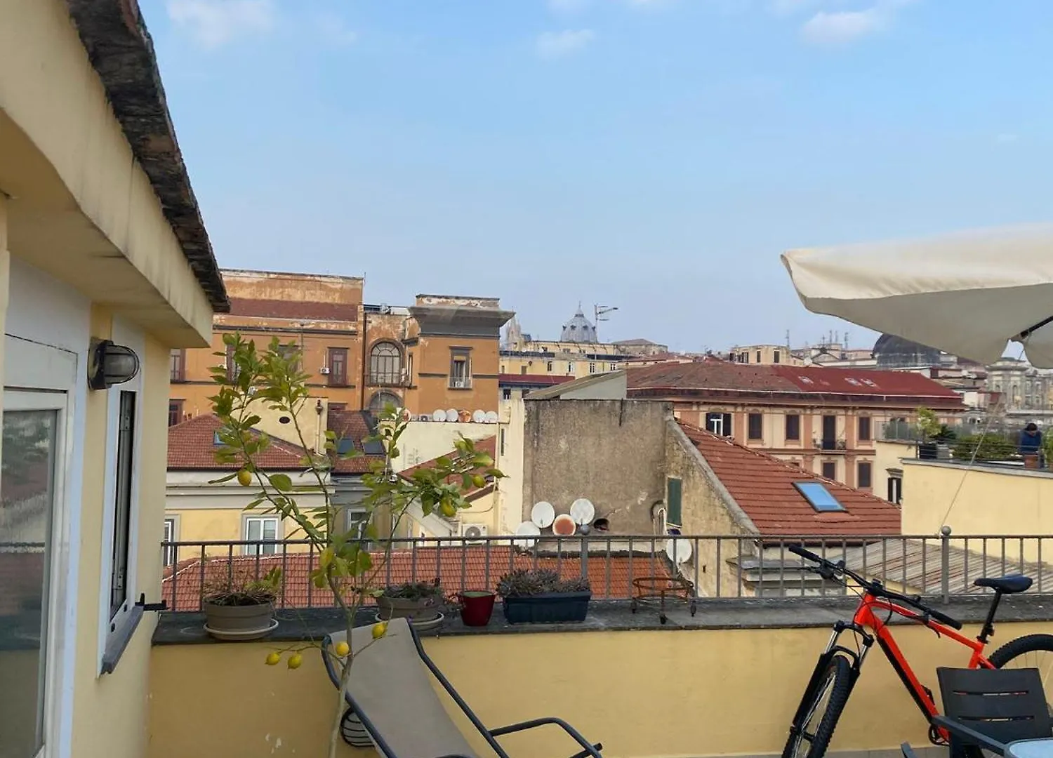 Attico Spaccanapoli Con Mega Terrazzo Italy